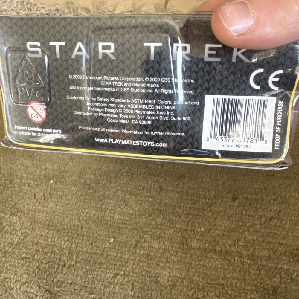 Star Trek Galaxy Collection Kirk Action Figure 2009 Playmates Toys New Sealed - Picture 3 of 4